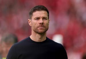 🚨记者：皇马接触阿隆索首席顾问，药厂想要1500-2000万欧补偿金