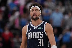 克莱15投7中&4记三分砍下18+3+3 得分全队第二仅次于浓眉