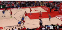 😲这什么神仙？？？库里被逼到绝境 转身瞎扔三分 神仙球轰进！