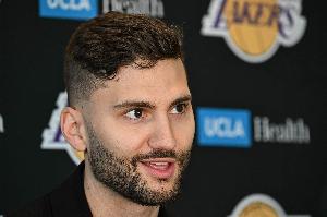 湖人vs森林狼G2伤病报告：马克西-克莱伯缺席比赛