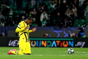 买断费3500万欧！跟队记者：多特会竭尽全力去买断楚克乌梅卡