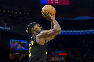 科尔：为巴特勒感到难过&希望他没事 等MRI出结果再看