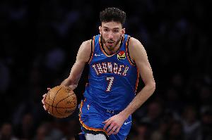 对抗激烈！霍姆格伦：开局打得很难看 TM整晚都像在打橄榄球