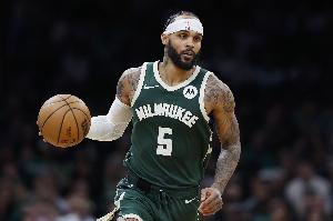 🤔美网友热议特伦特爆种：他是利拉德遮羞布 他是GOAT&快立雕像