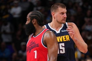 强迫症福音😘戈登绝杀前两队多数据相同：三分&两分&罚球命中数