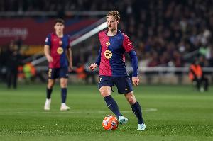 德容：我们整个赛季都怀着同样的雄心，会全力以赴实现目标