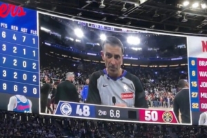 船掘大冲突但无人驱逐！韦德：给裁判组👏🏾这才是季后赛篮球