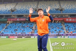 恭喜郑龙！职业生涯400场里程碑！