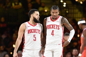 波杰姆斯基：防守重点是范弗里特和杰伦-格林 要给他们更多对抗