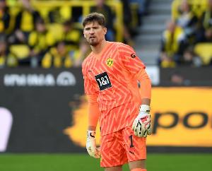 记者：切尔西并未联系科贝尔，将从桑切斯等人中选出新的一号门将