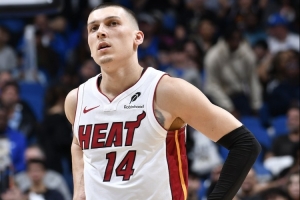 集体手冷！热火本场投篮命中率仅36% 三分20.4% 罚球60%