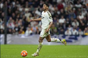 官方解释贝林红牌取消：与对手友好致意无攻击性，裁判报告被推翻