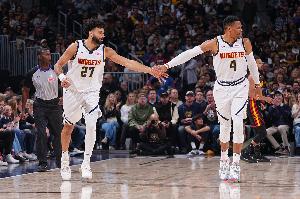 穆雷+威少命中11记三分 和快船全队持平 出手数还少9次