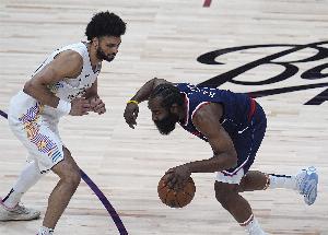 👀发功了！杨毅：哈登生涯15场G6就赢了3场 今天就赢第4场