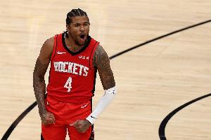 风雪定律🥶？杰伦-格林系列赛总计4场未上双 球队全部遭遇失利