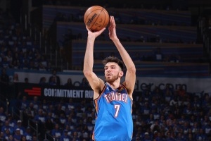 太紧了！切特11中5得12分6板2助4帽 最后时刻两罚全铁要背锅