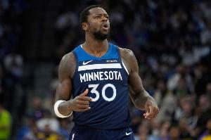 18分3板6助！兰德尔：我得打得更好 不能只抢3个板