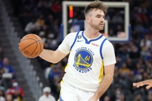 科尔：斯潘塞是比赛型球员 若库里不打他和库明加会获得更多机会