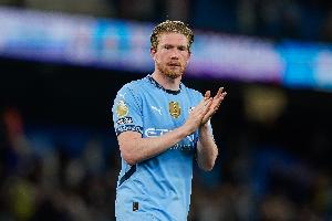 曼城官方：德布劳内对水晶宫任意球破门当选球队4月最佳进球