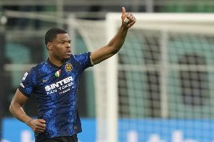 2进球3助攻，邓弗里斯是第三位欧冠半决赛参与5粒进球球员