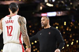 乌度卡：保持阵容连贯性是我们成功的关键 亚当斯也发挥重要作用