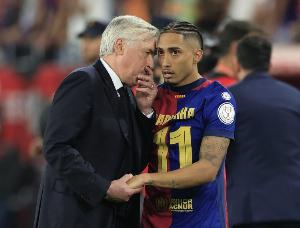 马卡：皇马部分球员集体观看了巴萨遭国米淘汰 4天后国家德比打响