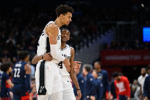 ESPN：马刺计划下赛季冲击季后赛 不排除引进杜兰特/字母哥的可能