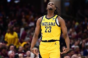 又硬又准！内史密斯5记三分拿下23分4板1助1断3帽