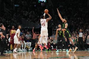 鲍仁君：若真是尼克斯步行者进东决 应该是近20年最大冷门吧😳