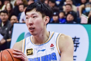 周琦：打NBL时遭遇了腰伤 如今有时在关键时刻很难上劲儿