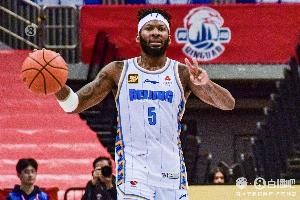 各种不讲理投篮！杰曼半场8中6&4记三分拿下16分2板2助