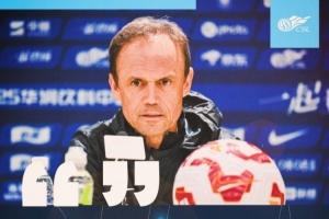 拉坦齐奥：这场比赛准备时间确实不多，更多是通过视频分析对手