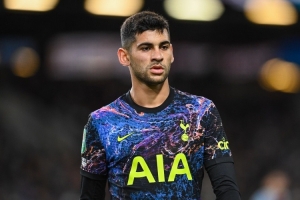 热刺在对方球迷前庆祝进球，博德后卫：罗梅罗想激怒我们但这没啥