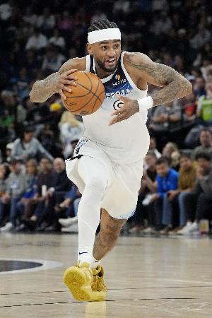 赢球大功臣！亚历山大-沃克：遭遇逆境时必须挺身而出