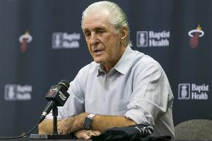 莱利：主场惨败骑士令人屈辱 我们能找到办法重建有竞争力的球队