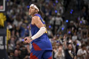 徐静雨哼斗约基奇：没见过这么能摊手的人🤣三分绝平后狂吹戈登