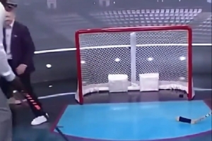 🏒GoGoGo出发喽！奥胖打冰球：有哪支球队想要签约我吗？