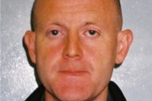 太阳报：前英超助理裁判性侵男子，16年后获刑九年