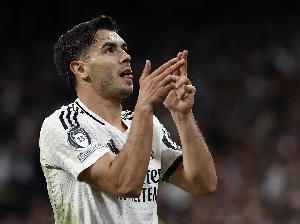 跟队记者：迪亚斯正在接受检查，若他伤缺皇马本场只能换两人