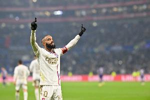 传奇功勋即将离队！里昂将为拉卡泽特举行告别仪式