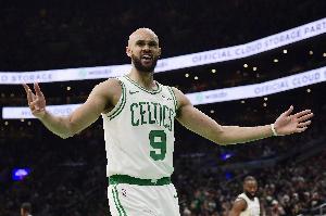 德里克-怀特：我得到了非常好的空位机会 也感谢队友找到了我