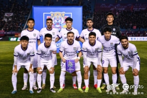 感谢在风雨中与我们共同战斗的远征军和广大亲爱的球迷们