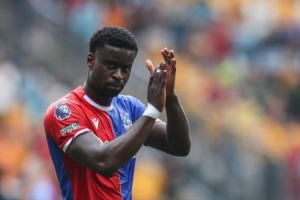 格伊谈未来：我是水晶宫球员且还有合同，关于未来再看看吧