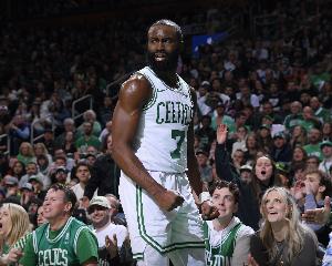 杰伦-布朗：未能实现连冠感觉更刺痛 伤病对球队有影响