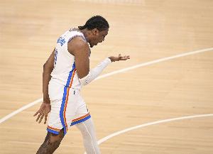 强势反弹！杰伦威第二节11中8爆砍17分2助1断