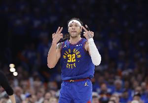 戈登带伤上阵！阿德尔曼：不知道有多少人敢这么尝试 太令人惊叹