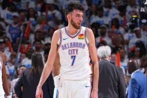 打得不错！切特17投8中&罚球6中5得到22分4板2助 正负值+8