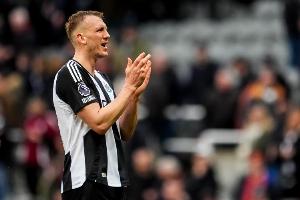 官方：纽卡斯尔与33岁丹-伯恩续约至2027年