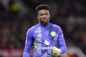 奥纳纳哥哥：欧联失利不影响他的地位，狮子会脚滑但绝不会倒下