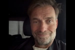 他回来了！克洛普晒前往利物浦训练场视频：373天，哇！光阴似箭